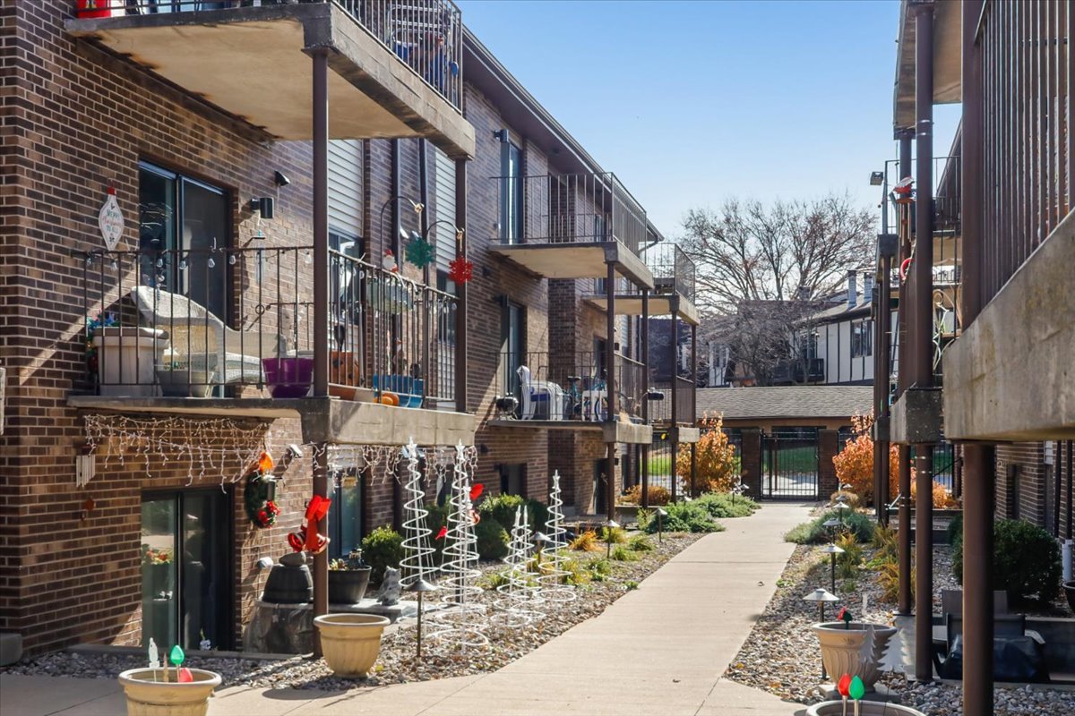 1920 Tracy Drive #12, Bloomington, IL 61704