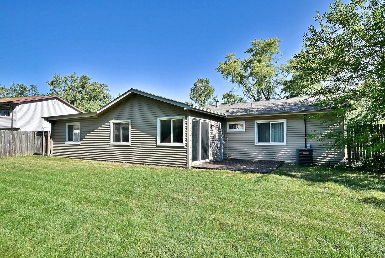 5629 Crestwood Road, Matteson, IL 60443