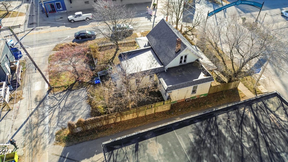 109 W Mulberry Street, Bloomington, IL 61701