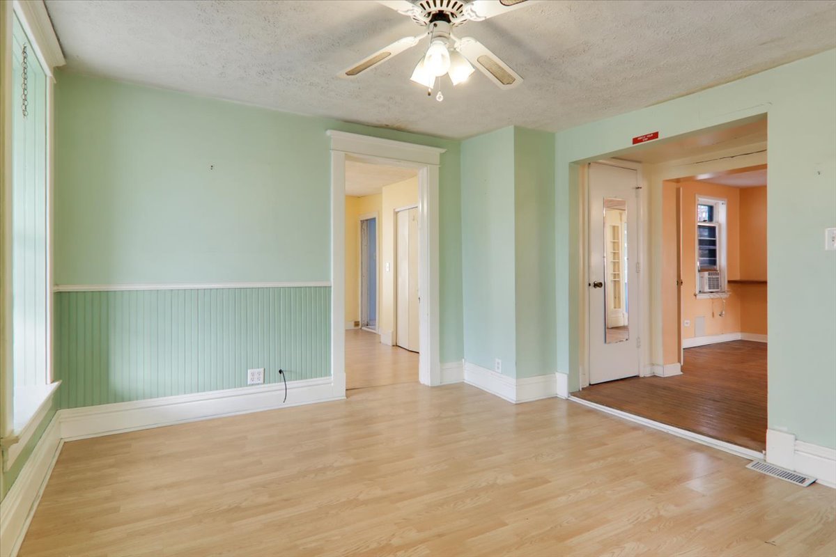 109 W Mulberry Street, Bloomington, IL 61701