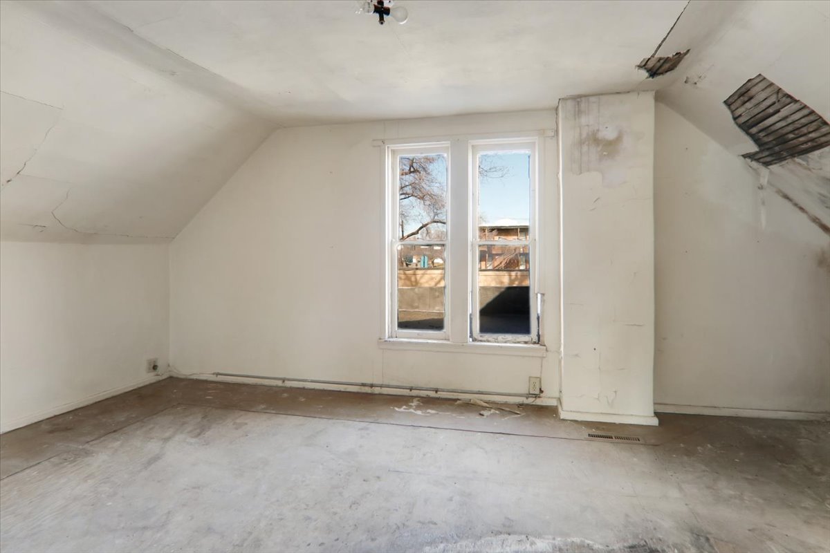 109 W Mulberry Street, Bloomington, IL 61701