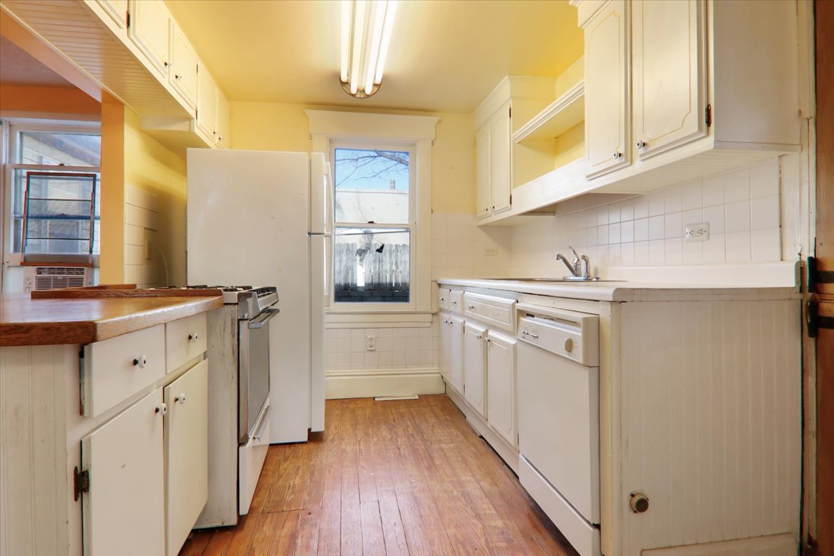 109 W Mulberry Street, Bloomington, IL 61701