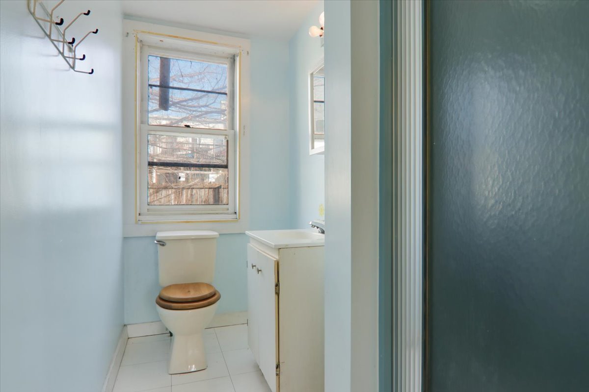 109 W Mulberry Street, Bloomington, IL 61701