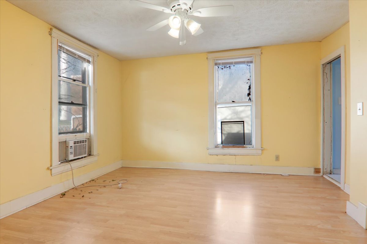 109 W Mulberry Street, Bloomington, IL 61701