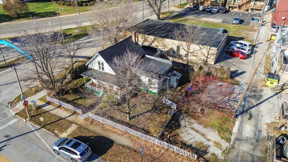 109 W Mulberry Street, Bloomington, IL 61701