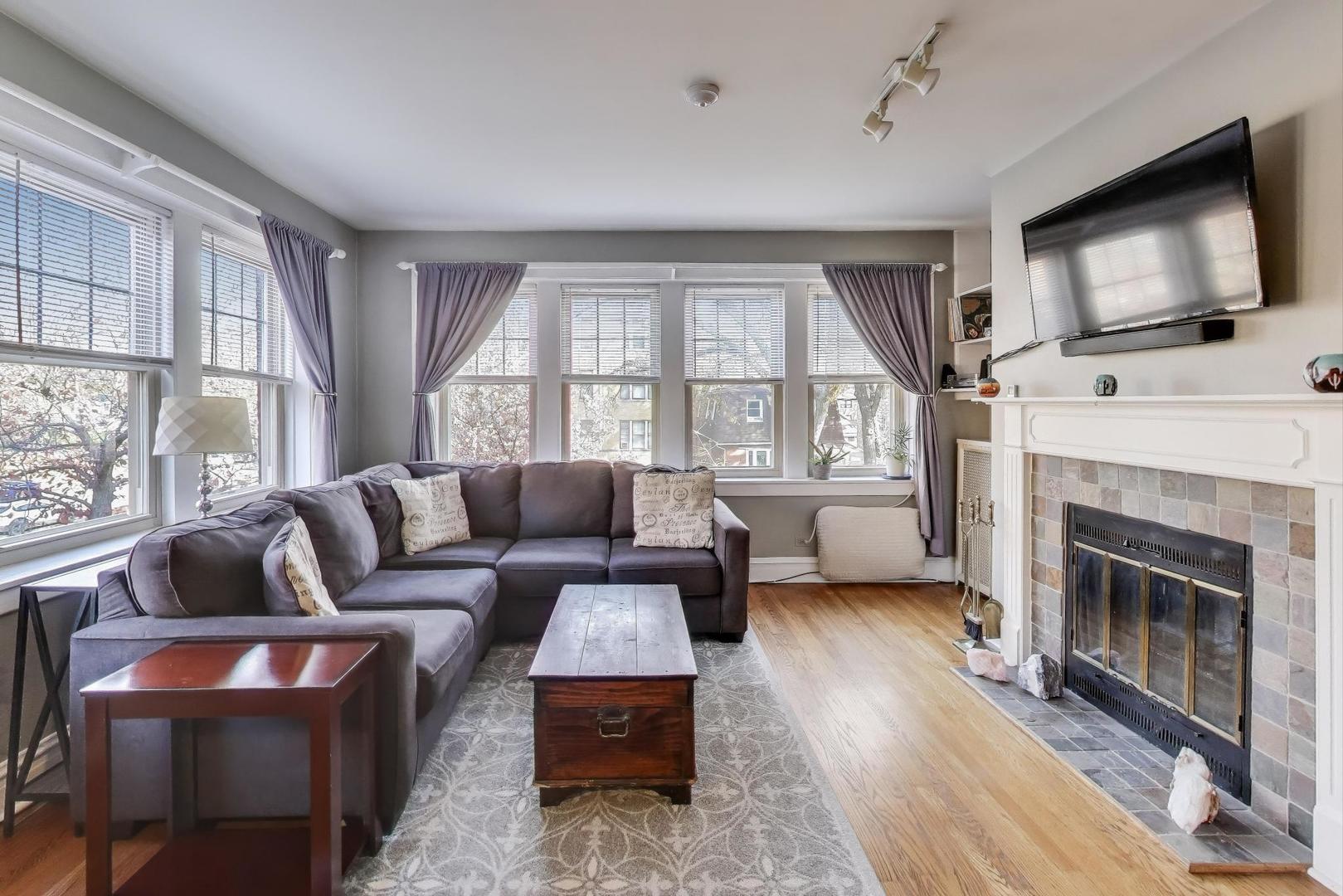 108 Lincoln Avenue #2B, Riverside, IL 60546