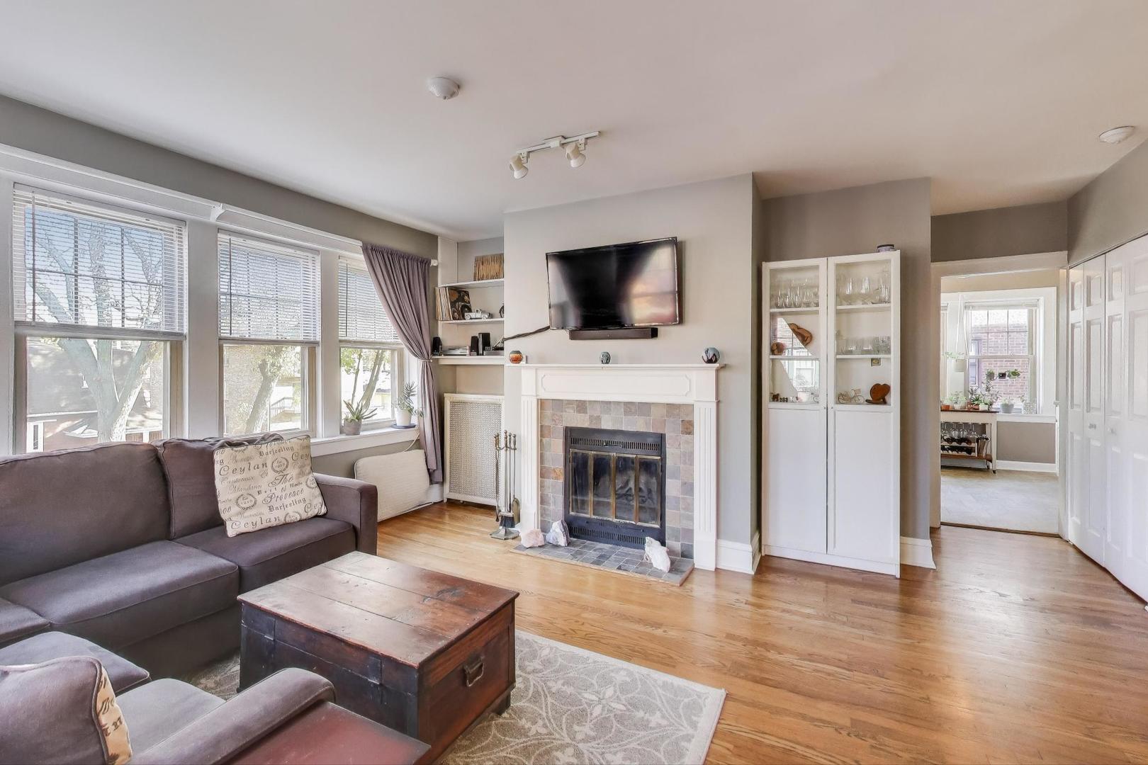 108 Lincoln Avenue #2B, Riverside, IL 60546