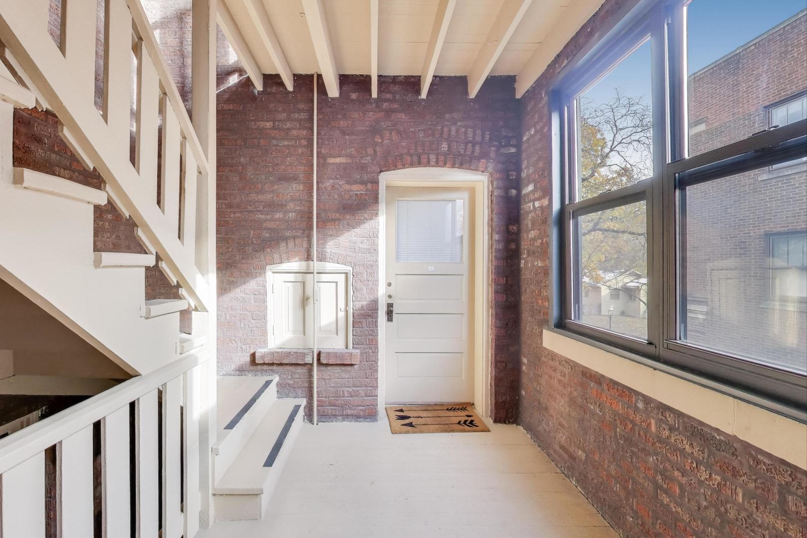 108 Lincoln Avenue #2B, Riverside, IL 60546