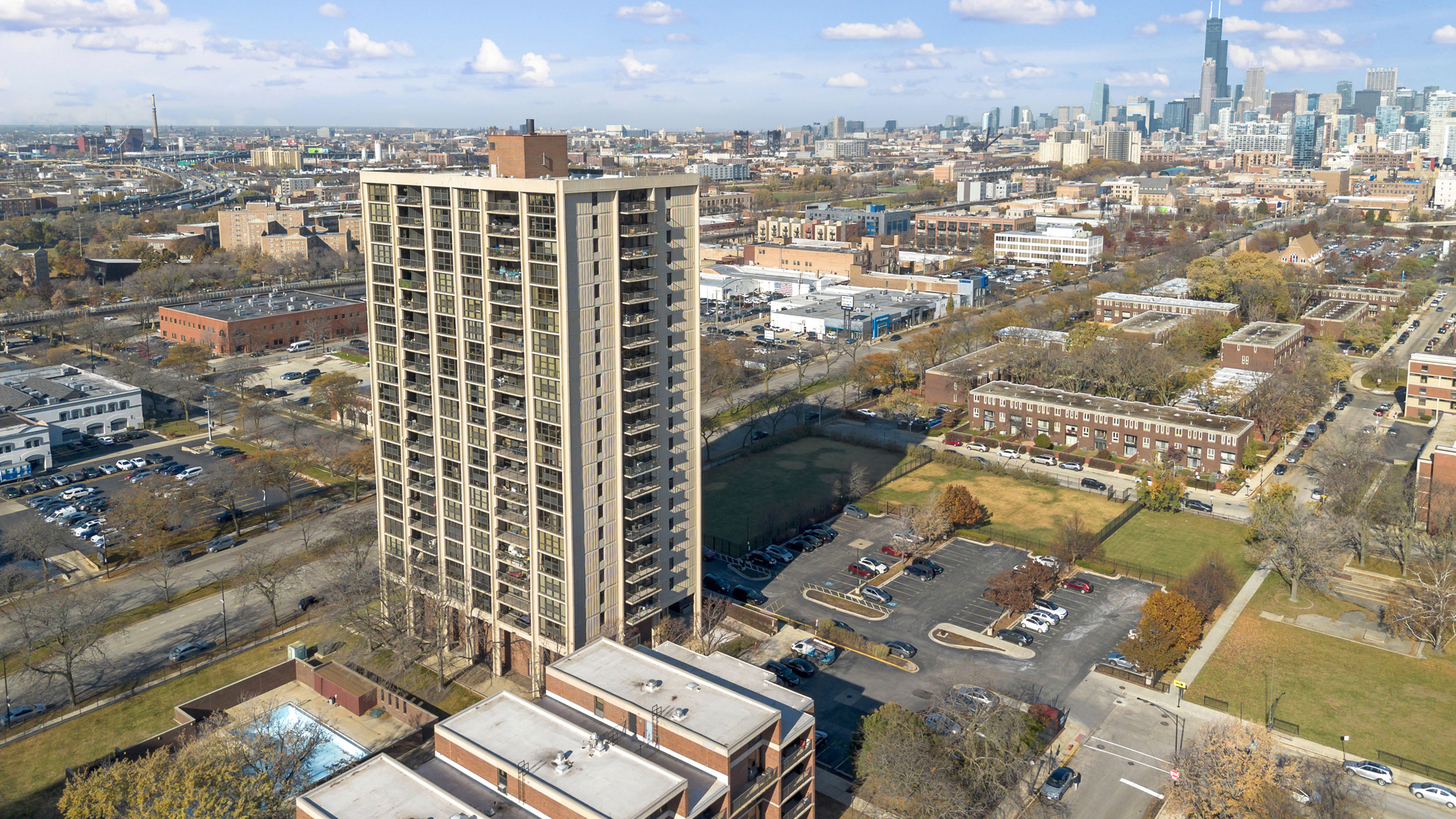 2901 S Michigan Avenue #908, Chicago, IL 60616