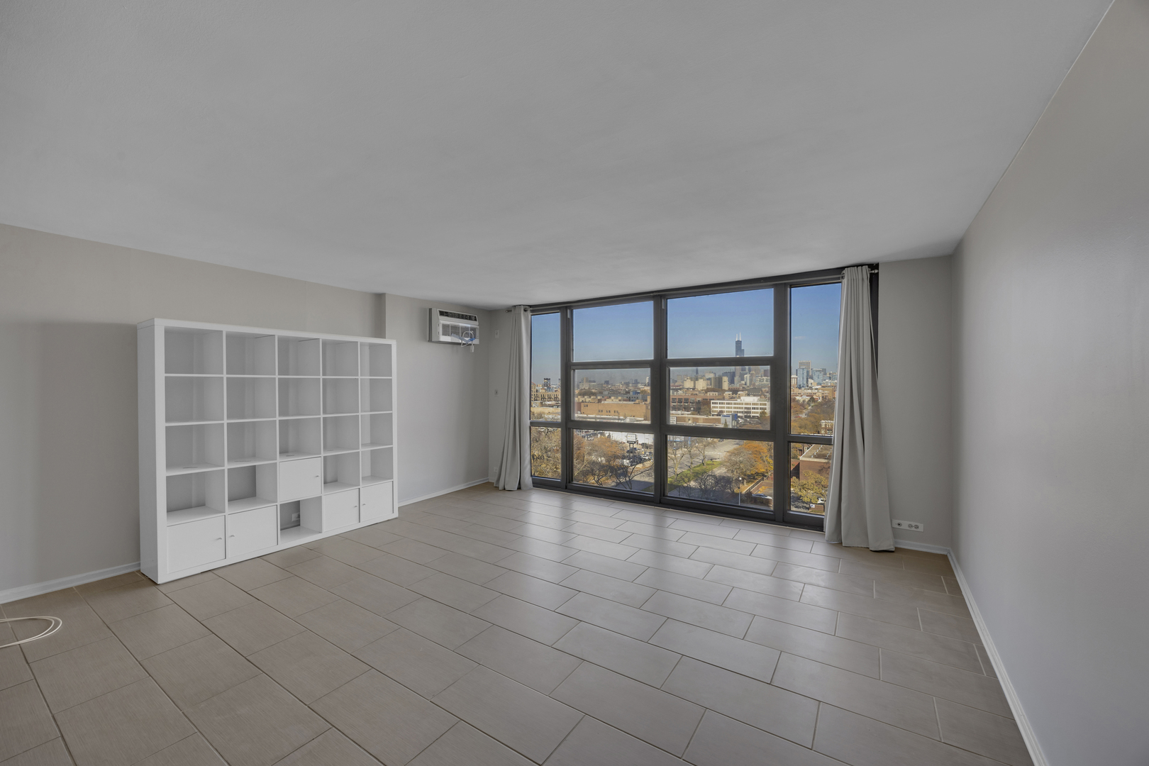 2901 S Michigan Avenue #908, Chicago, IL 60616