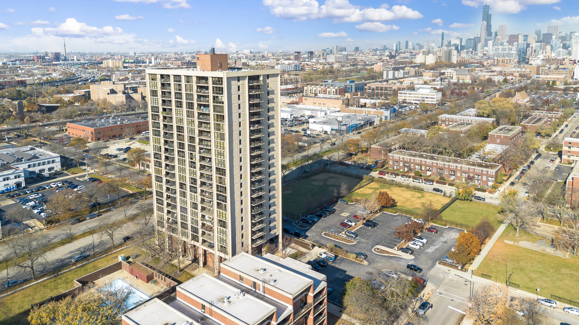 2901 S Michigan Avenue #908, Chicago, IL 60616