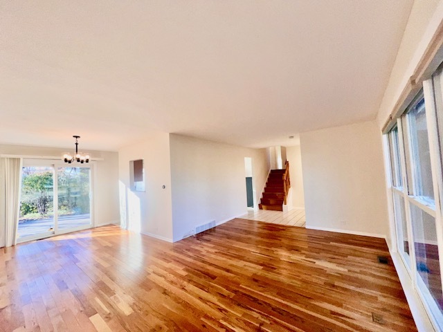 2112 N Kennicott Drive, Arlington Heights, IL 60004