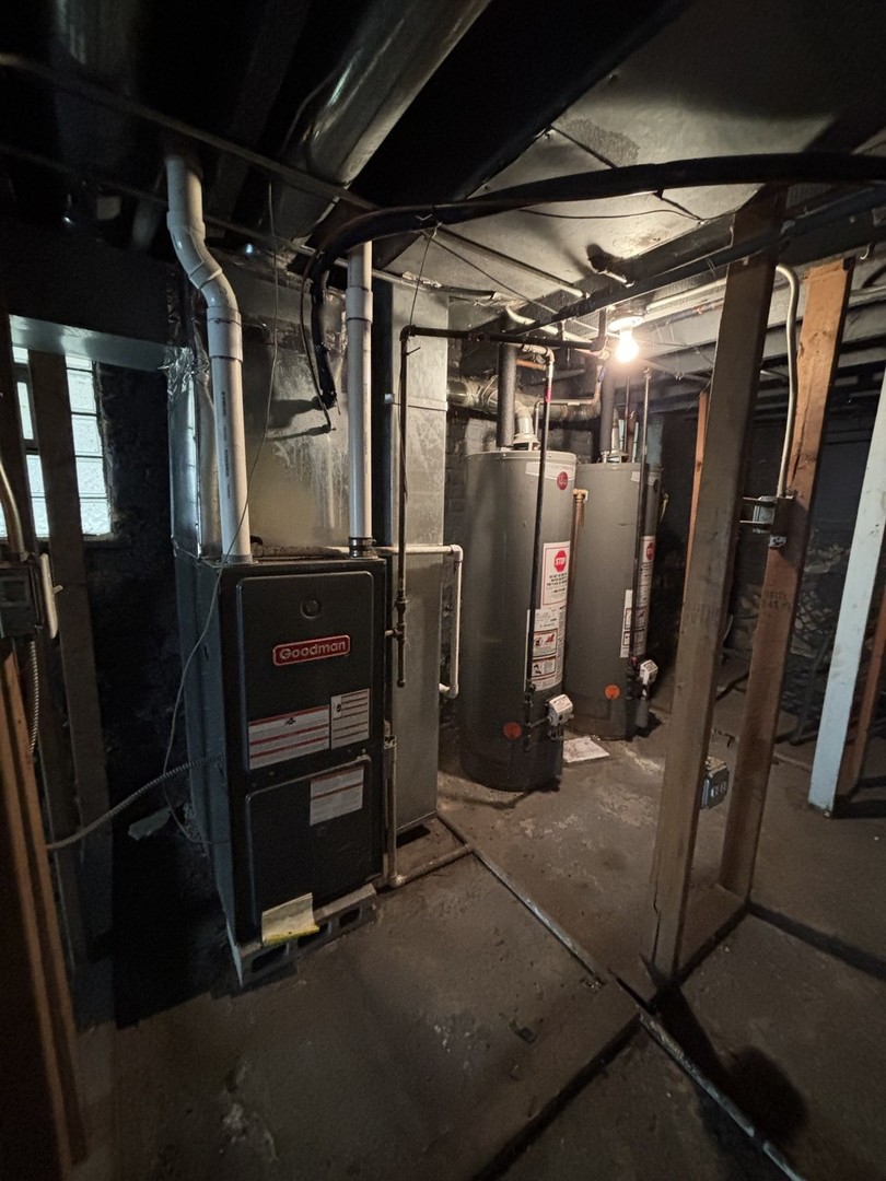 3553 W Cermak Road, Chicago, IL 60623