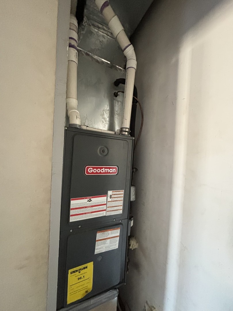 3553 W Cermak Road, Chicago, IL 60623