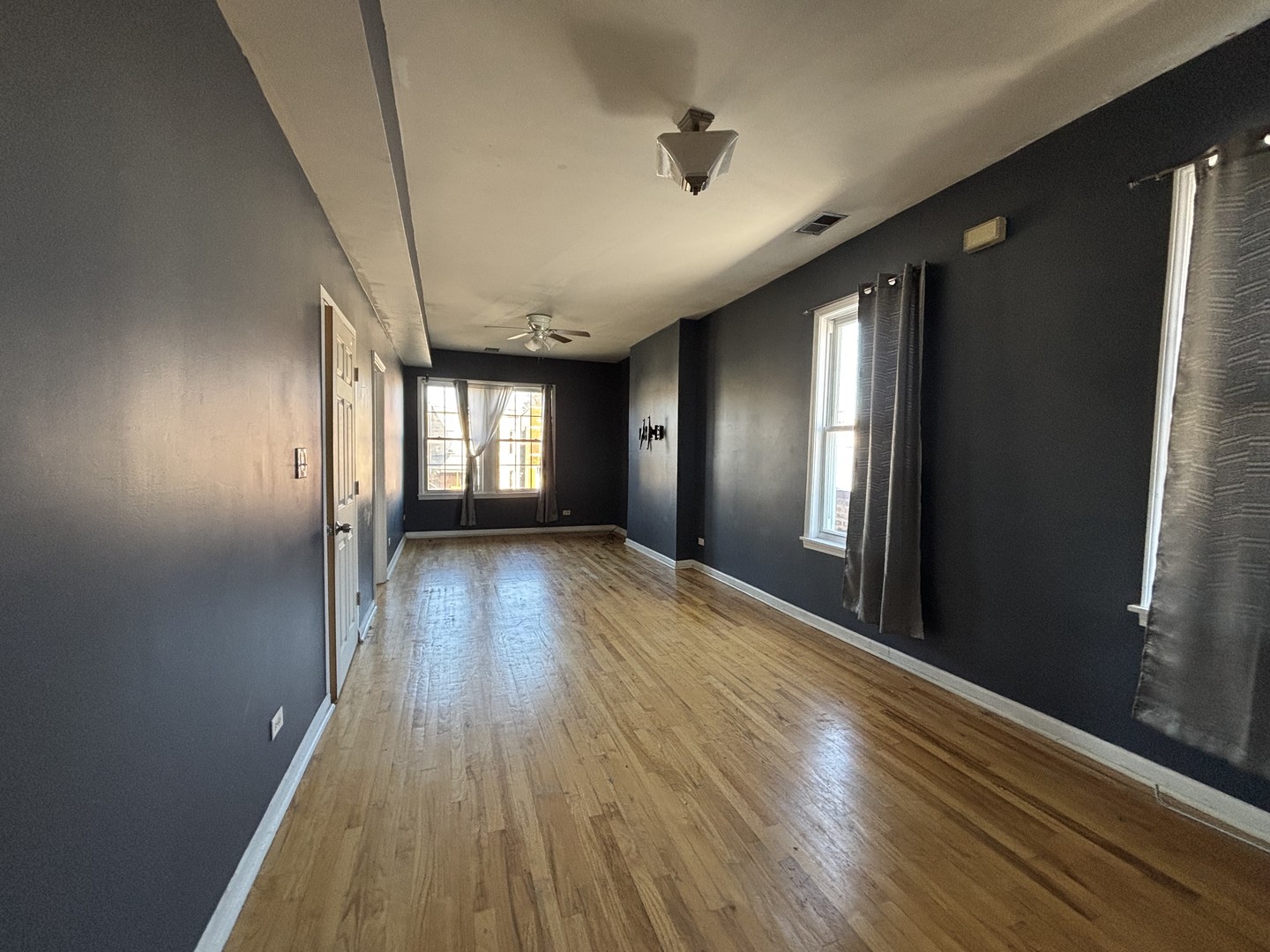 3553 W Cermak Road, Chicago, IL 60623