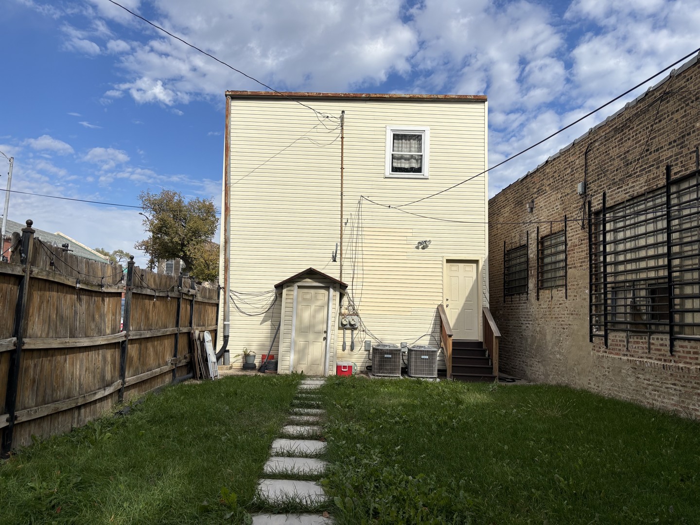 3553 W Cermak Road, Chicago, IL 60623