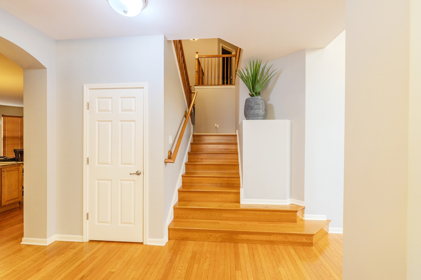 125 N Spruce Avenue, Wood Dale, IL 60191