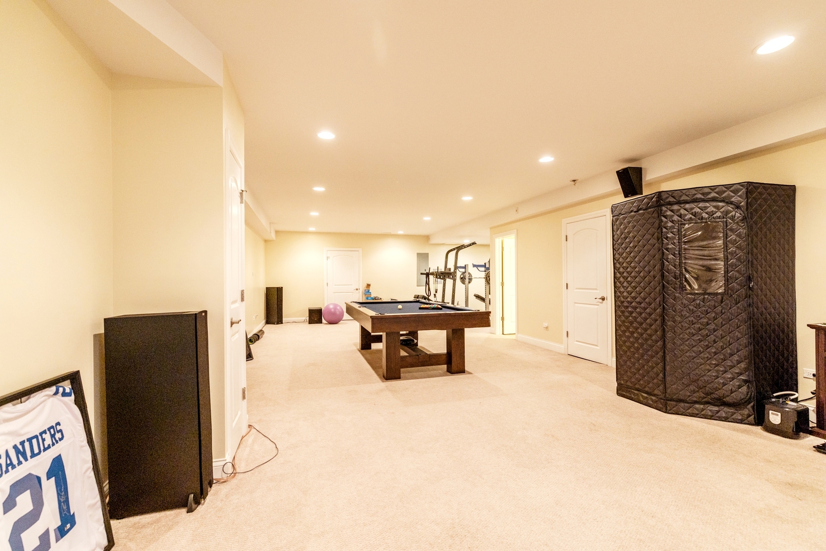 125 N Spruce Avenue, Wood Dale, IL 60191