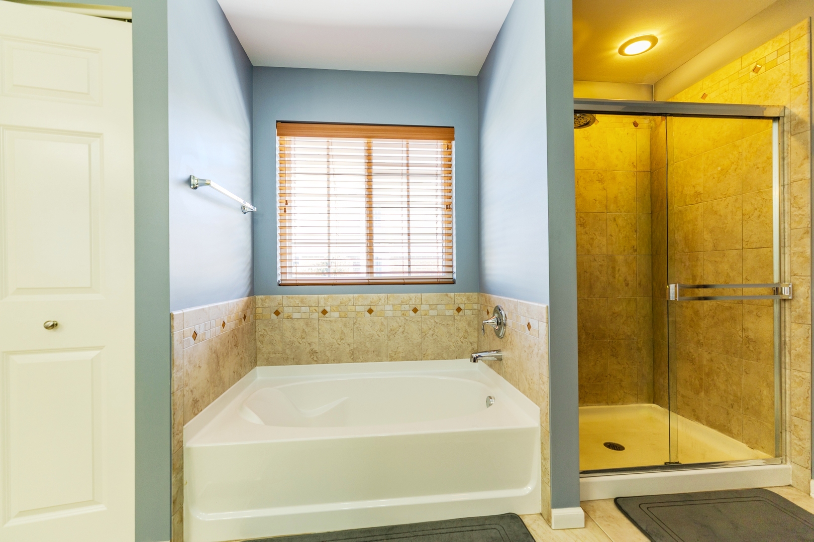 125 N Spruce Avenue, Wood Dale, IL 60191