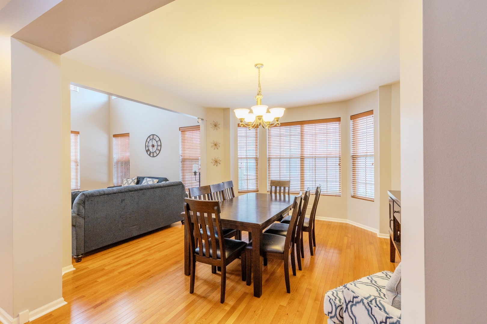 125 N Spruce Avenue, Wood Dale, IL 60191