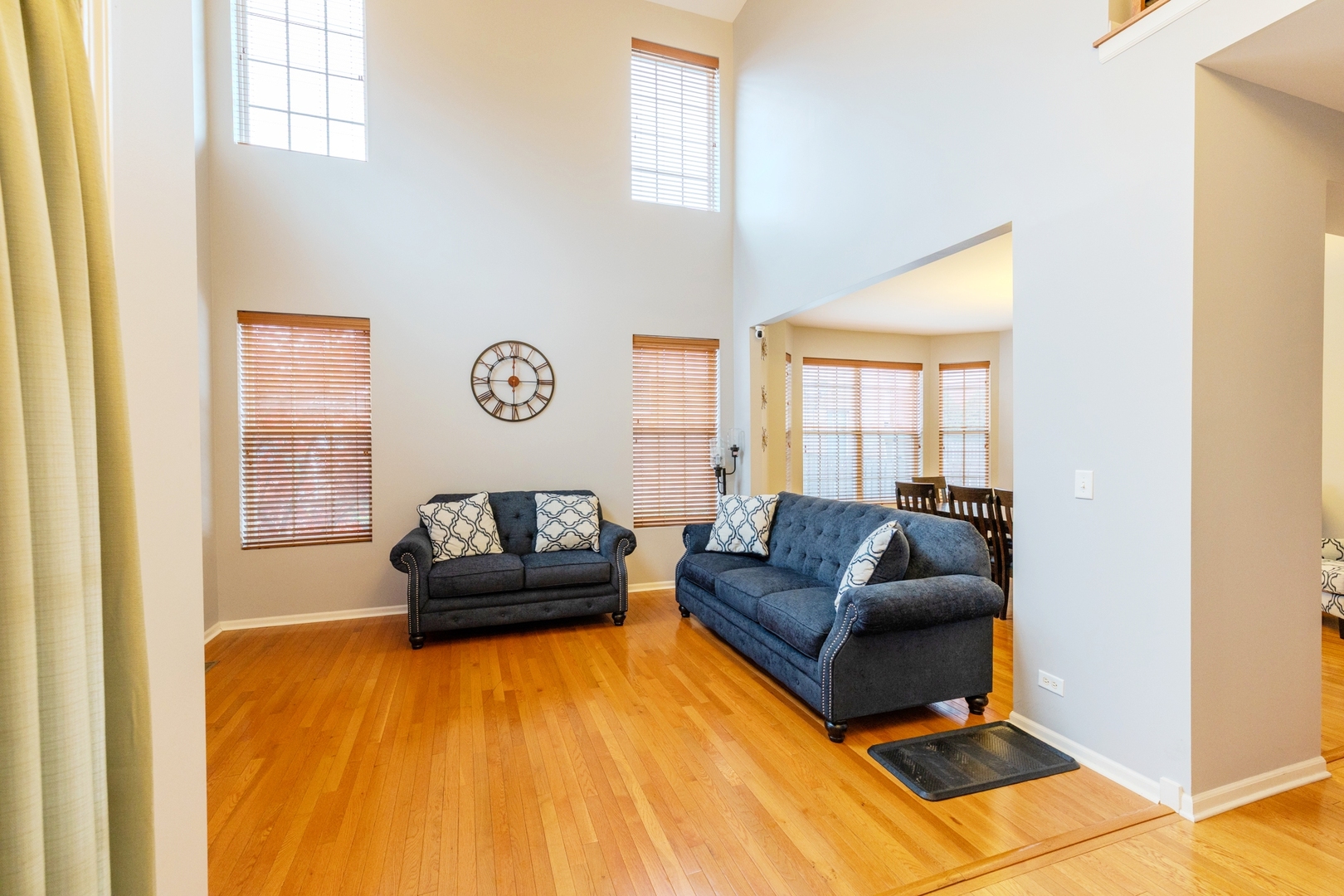 125 N Spruce Avenue, Wood Dale, IL 60191