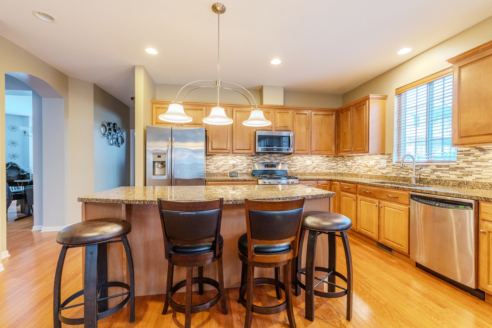 125 N Spruce Avenue, Wood Dale, IL 60191