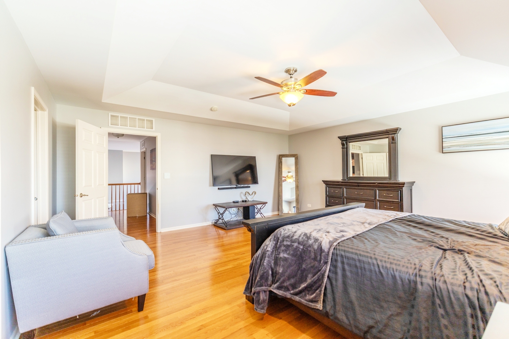 125 N Spruce Avenue, Wood Dale, IL 60191