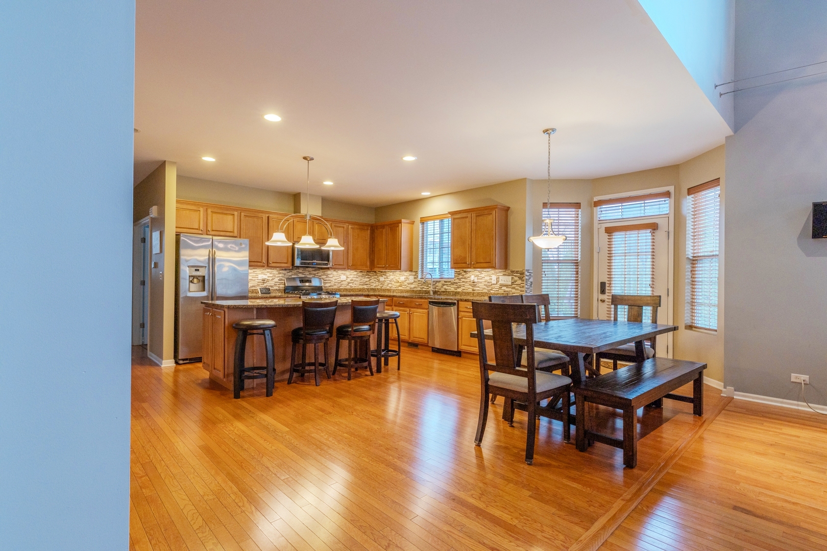 125 N Spruce Avenue, Wood Dale, IL 60191