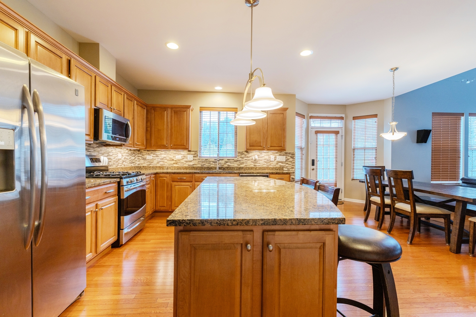 125 N Spruce Avenue, Wood Dale, IL 60191