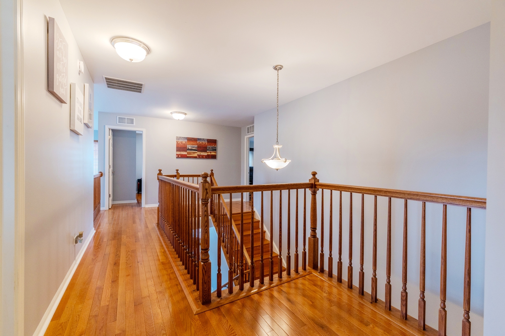 125 N Spruce Avenue, Wood Dale, IL 60191