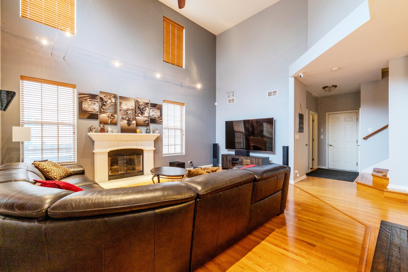 125 N Spruce Avenue, Wood Dale, IL 60191