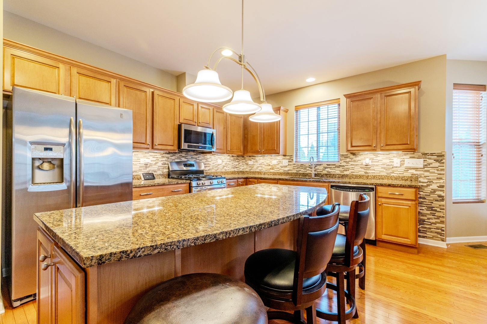 125 N Spruce Avenue, Wood Dale, IL 60191