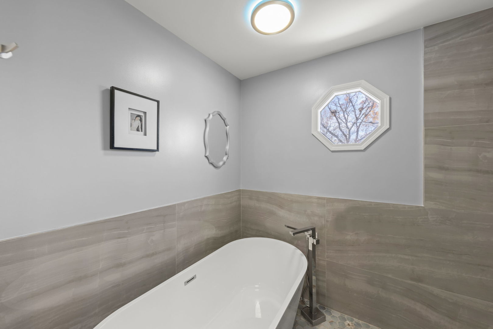 903 Old Oak Circle, Algonquin, IL 60102