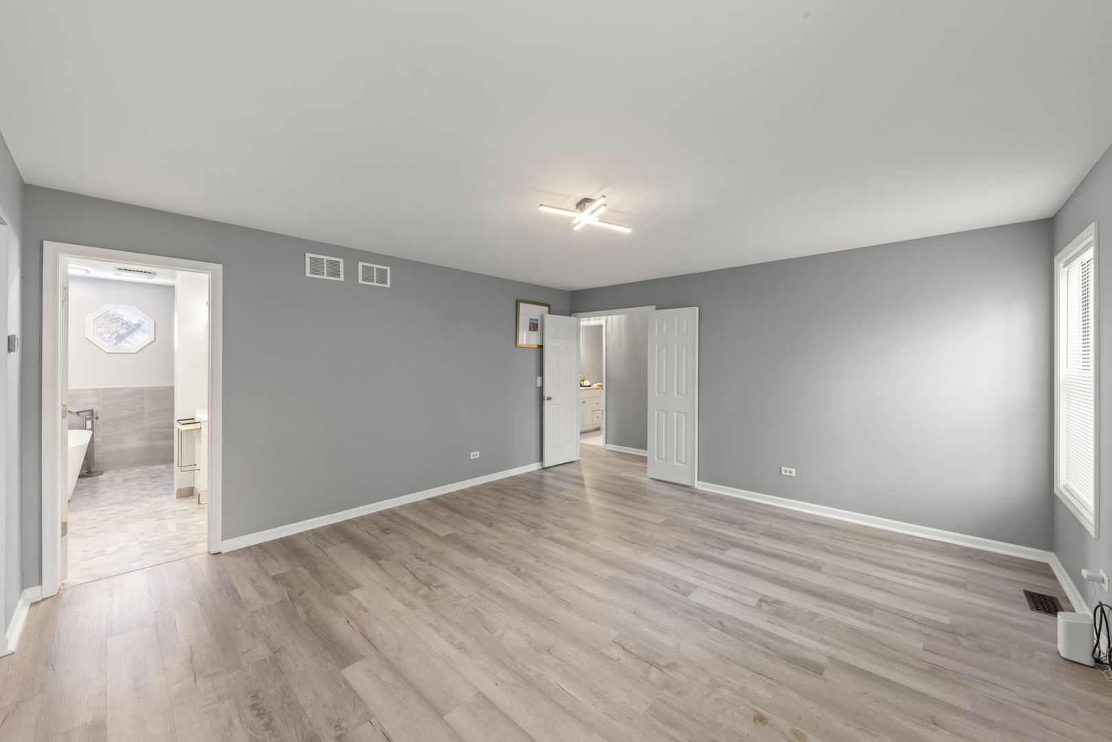 903 Old Oak Circle, Algonquin, IL 60102