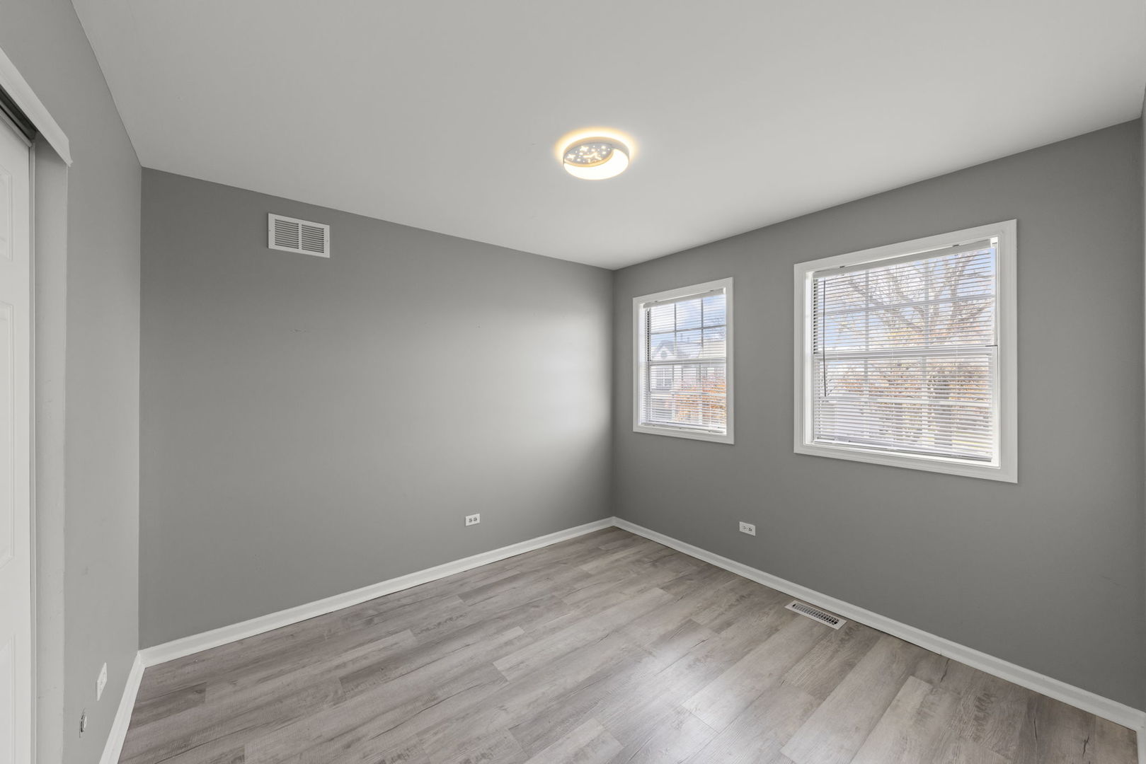 903 Old Oak Circle, Algonquin, IL 60102