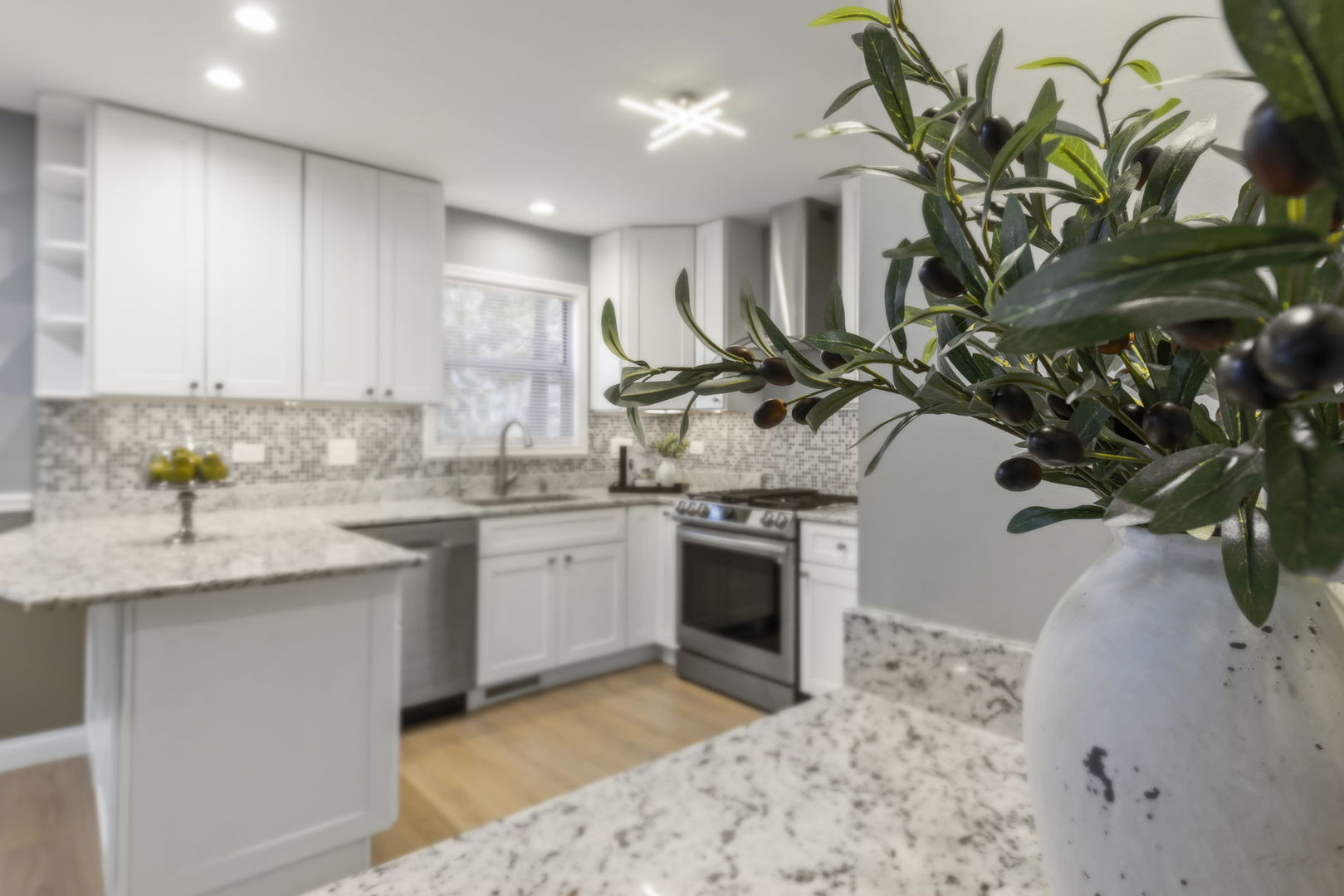 903 Old Oak Circle, Algonquin, IL 60102