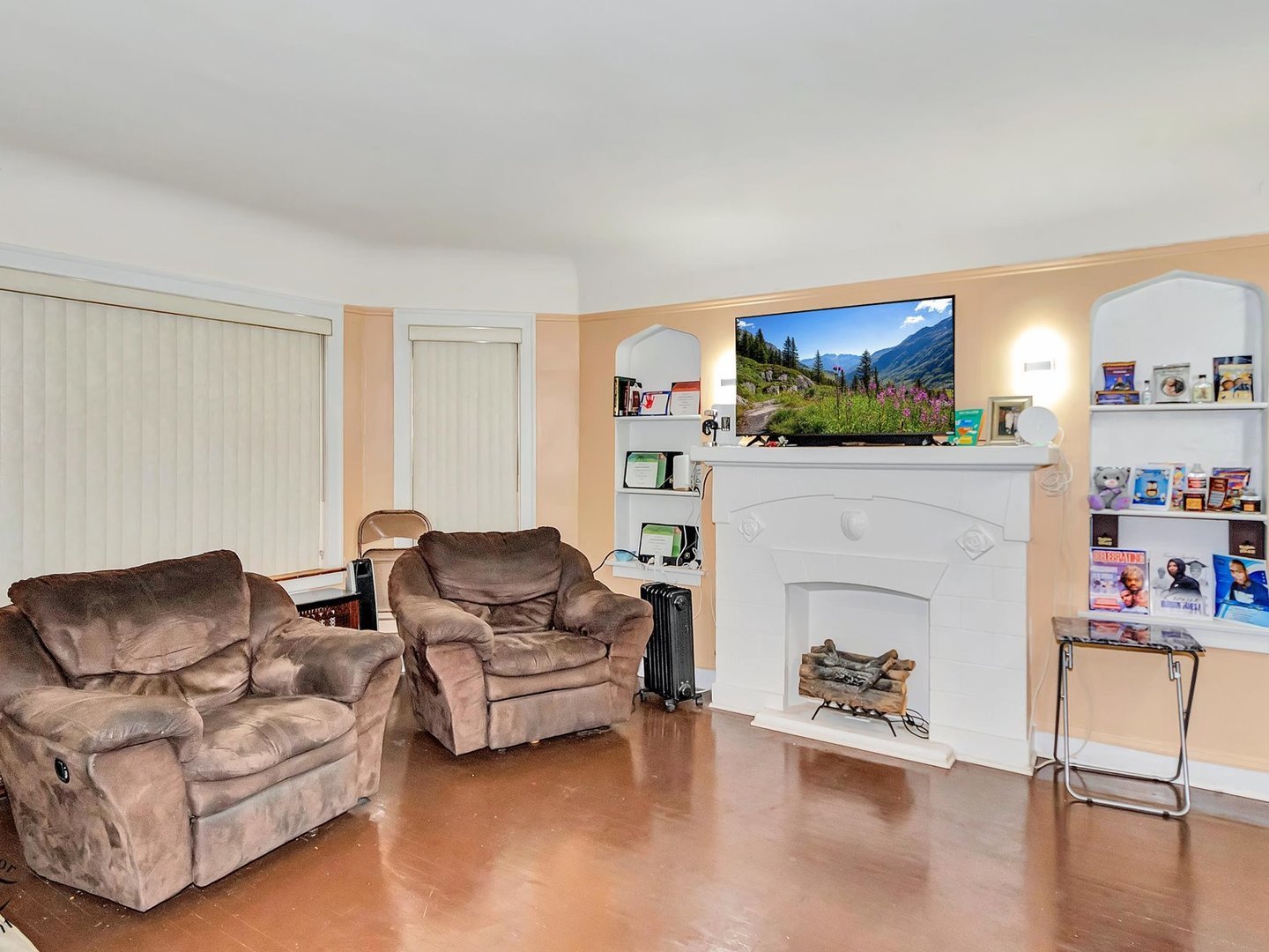 9534 S Bishop Street, Chicago, IL 60643