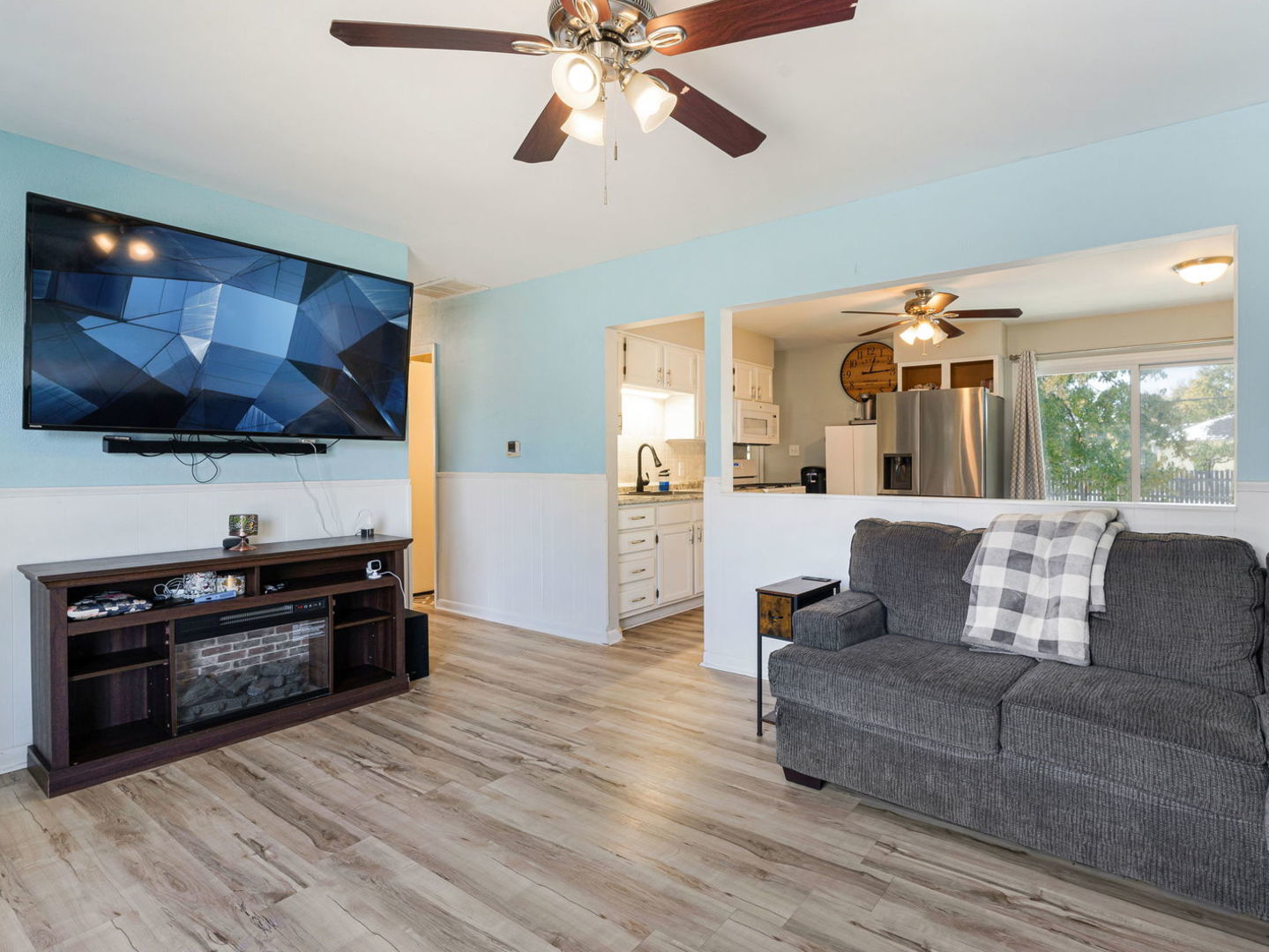 420 Berkshire Avenue, Romeoville, IL 60446