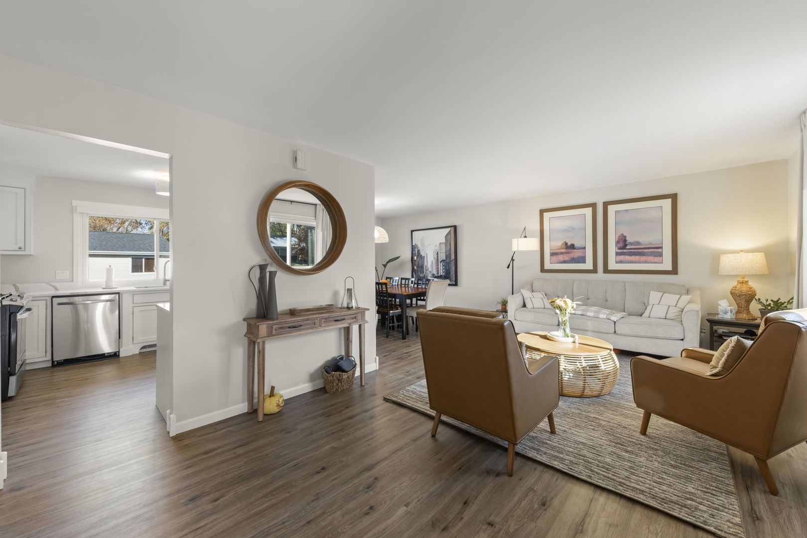 30W260 Holyoke Court, Warrenville, IL 60555