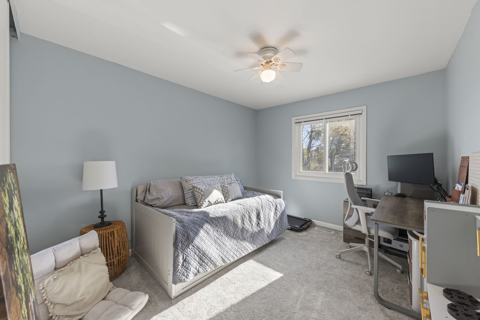 30W260 Holyoke Court, Warrenville, IL 60555