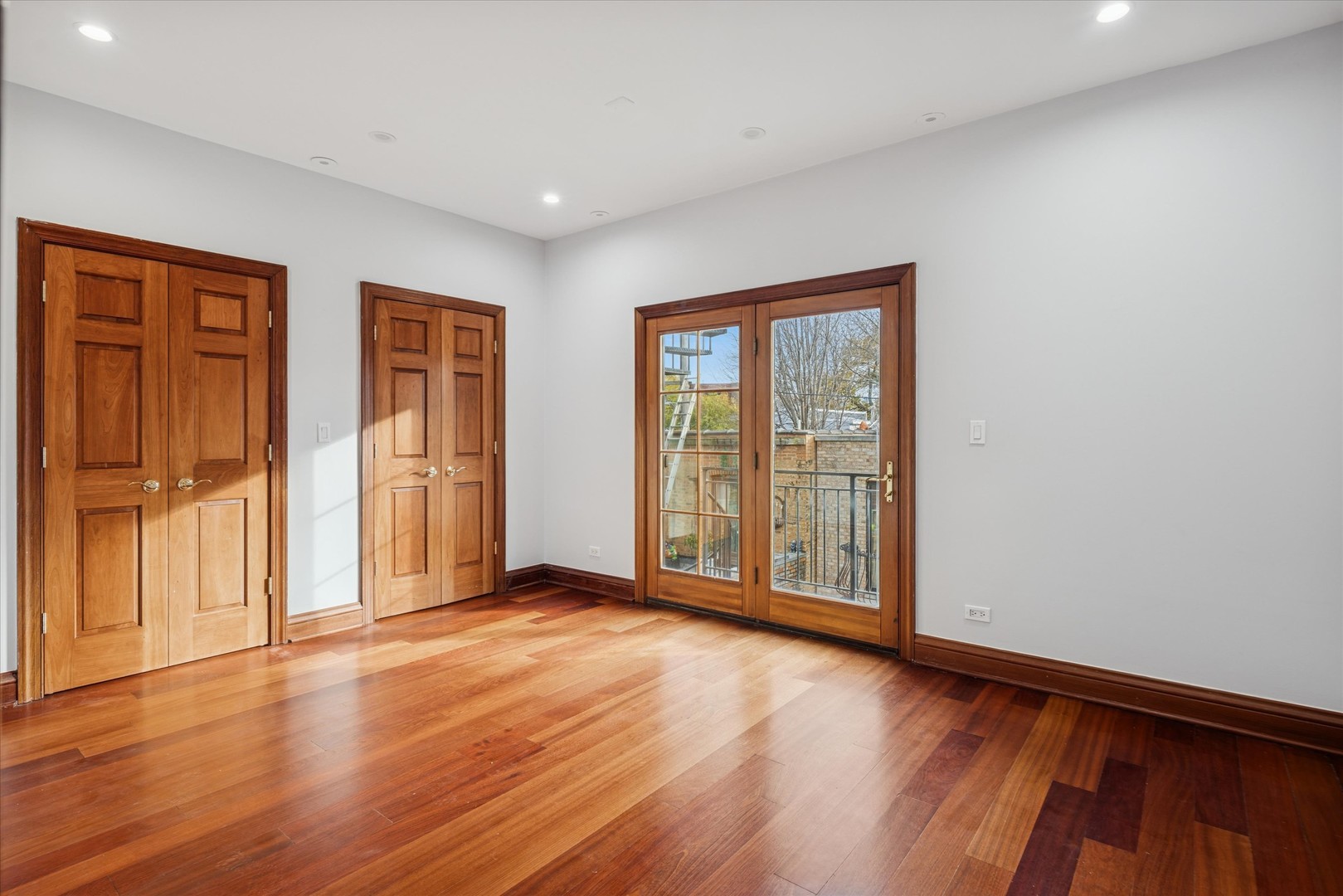 1745 W Cornelia Avenue, Chicago, IL 60657