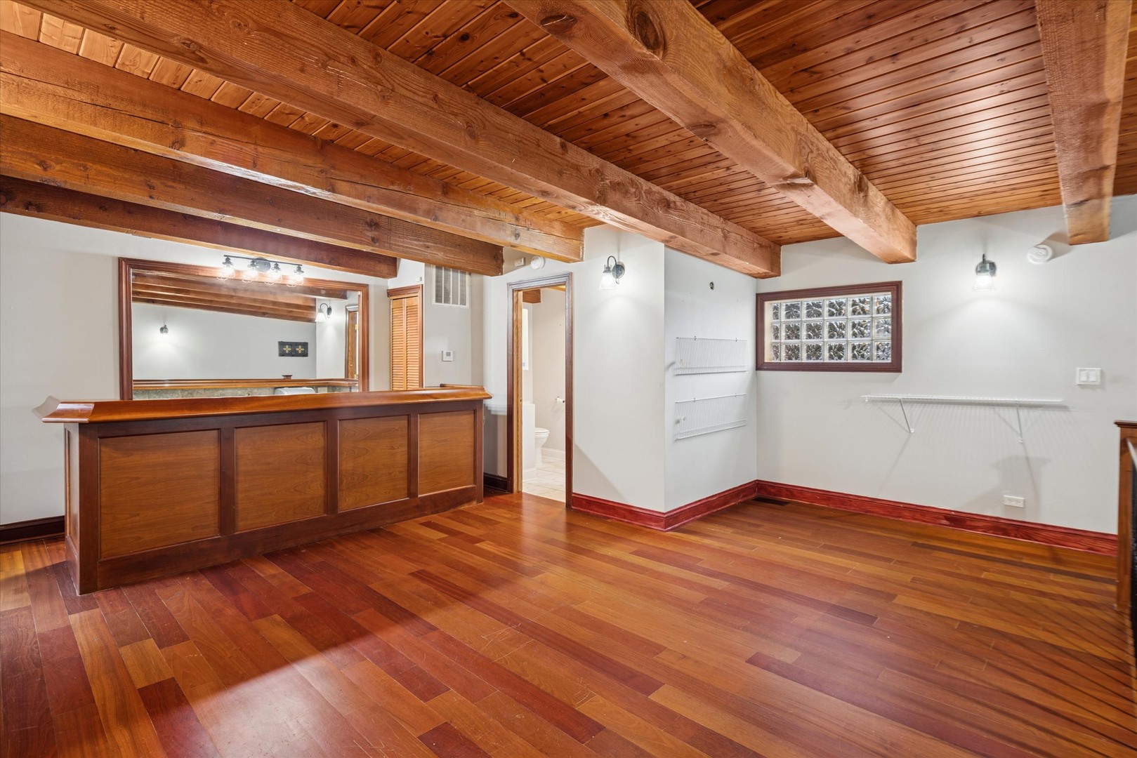 1745 W Cornelia Avenue, Chicago, IL 60657