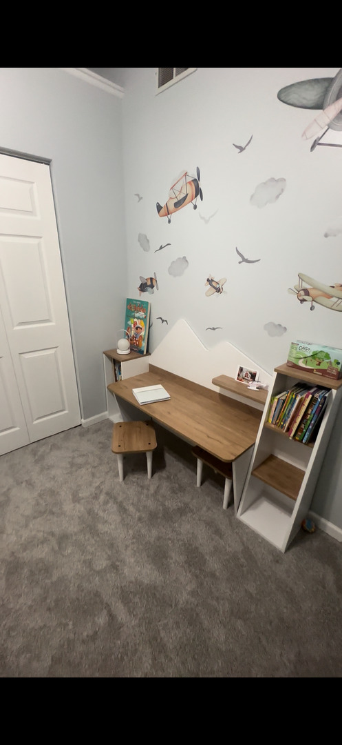 1063 Stillwater Road #1063, Elgin, IL 60120