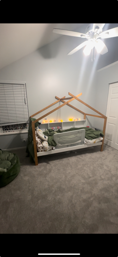 1063 Stillwater Road #1063, Elgin, IL 60120