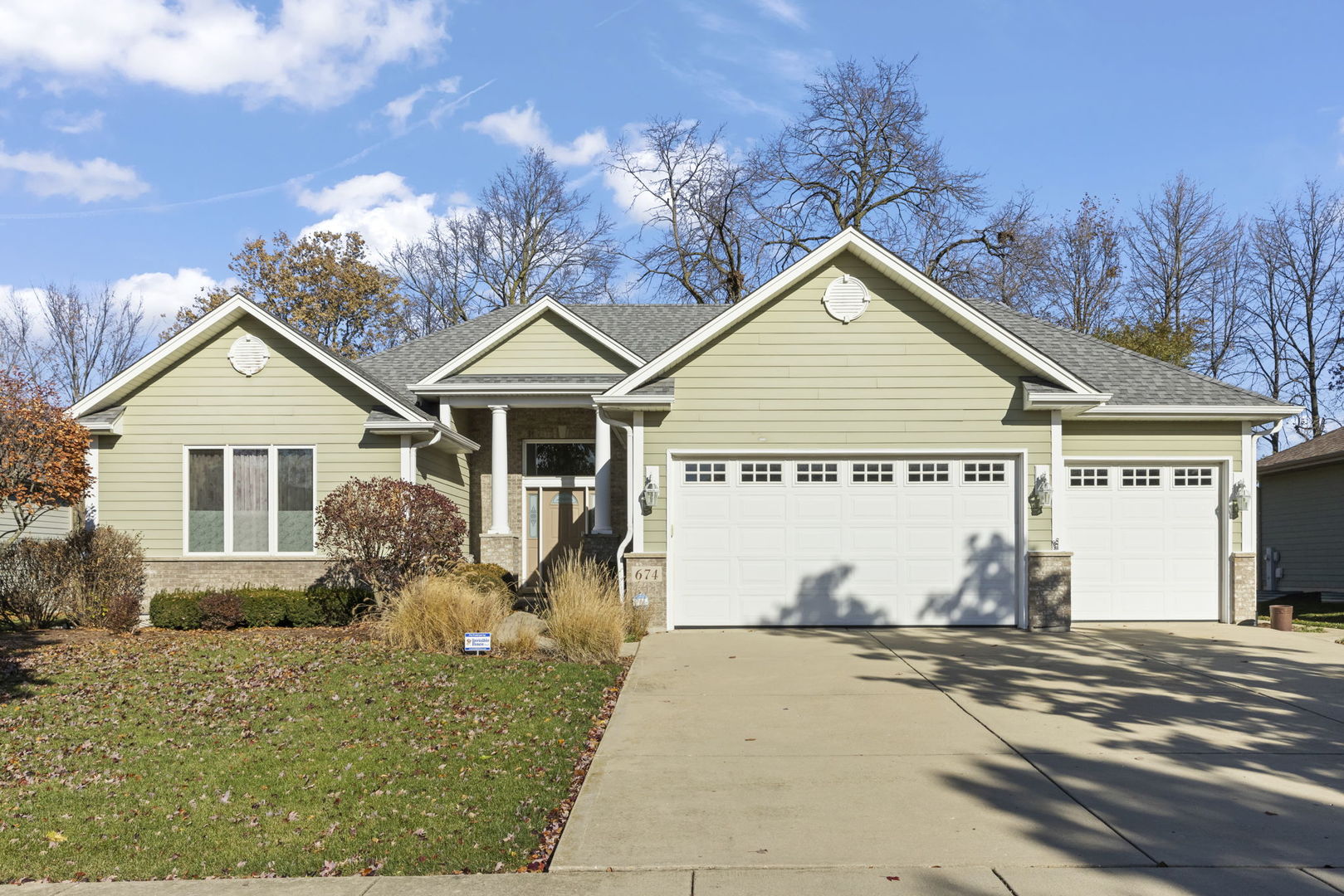 674 Friar Drive, Aurora, IL 60505