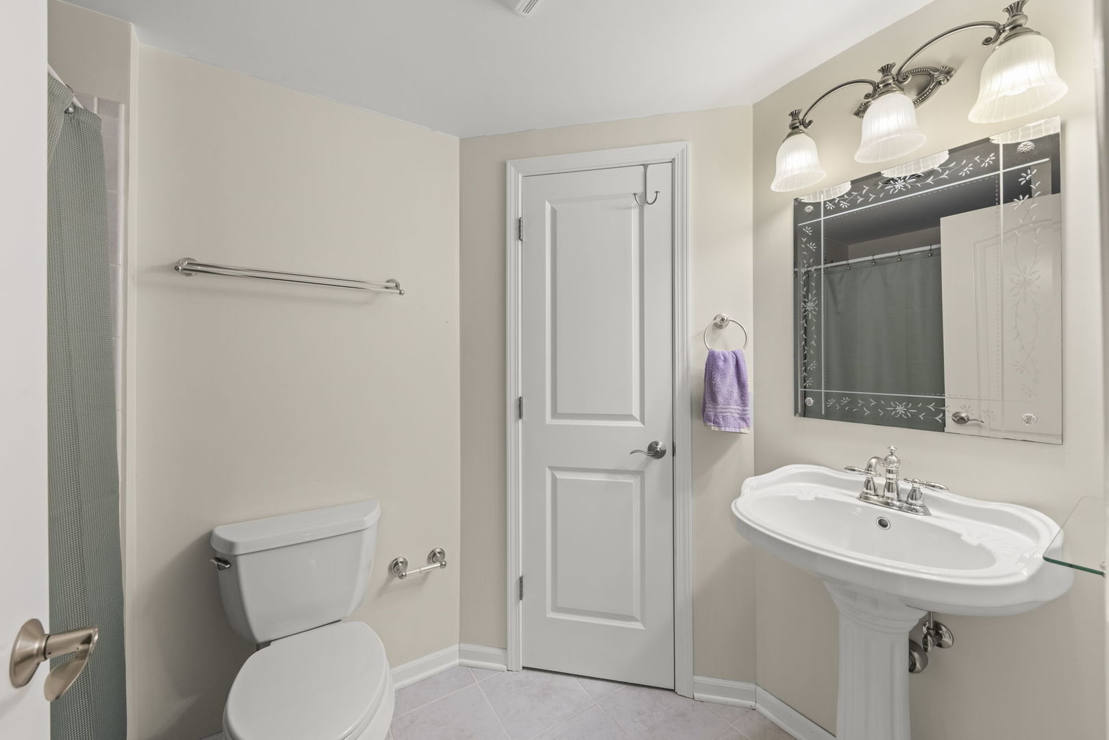 674 Friar Drive, Aurora, IL 60505