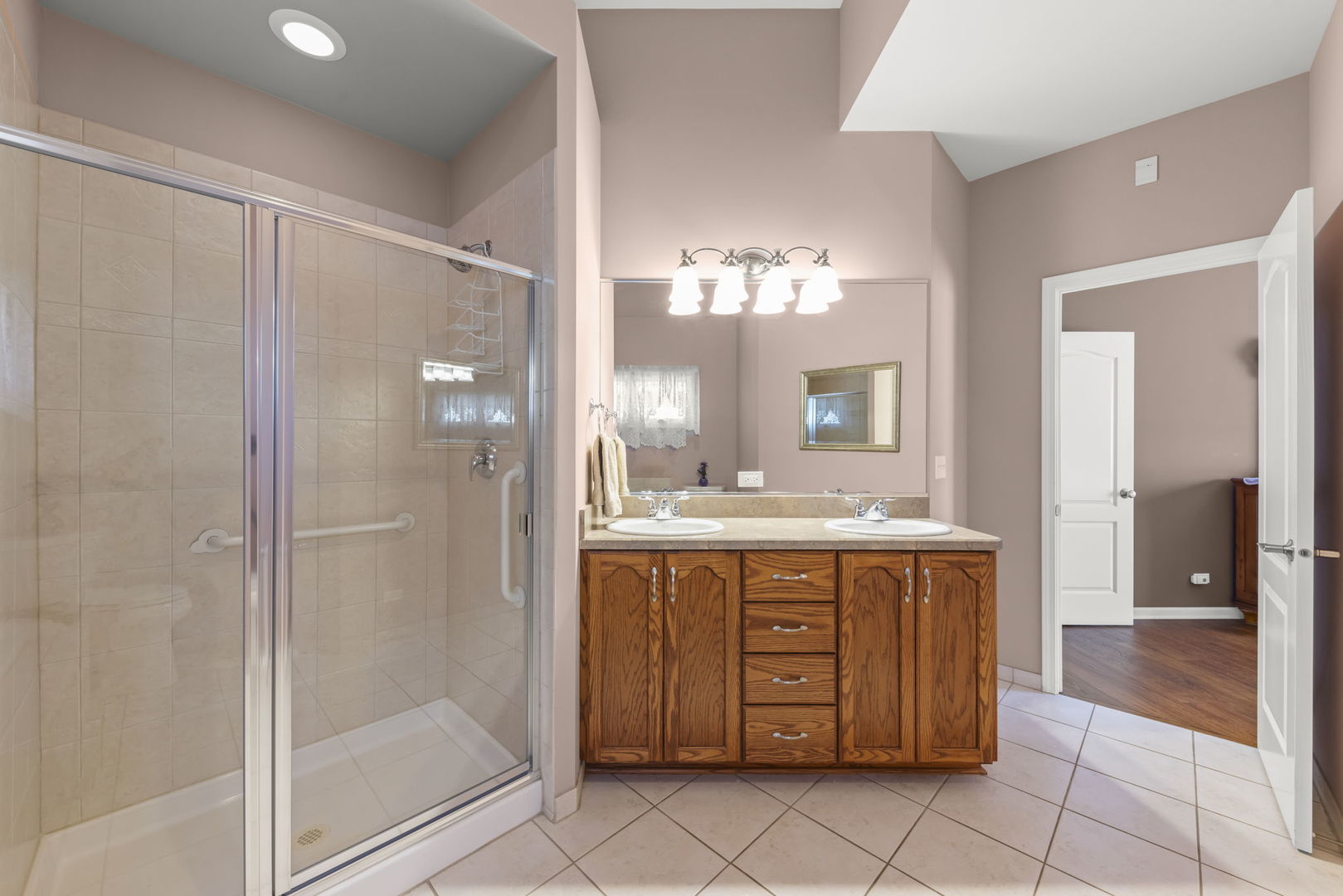 674 Friar Drive, Aurora, IL 60505