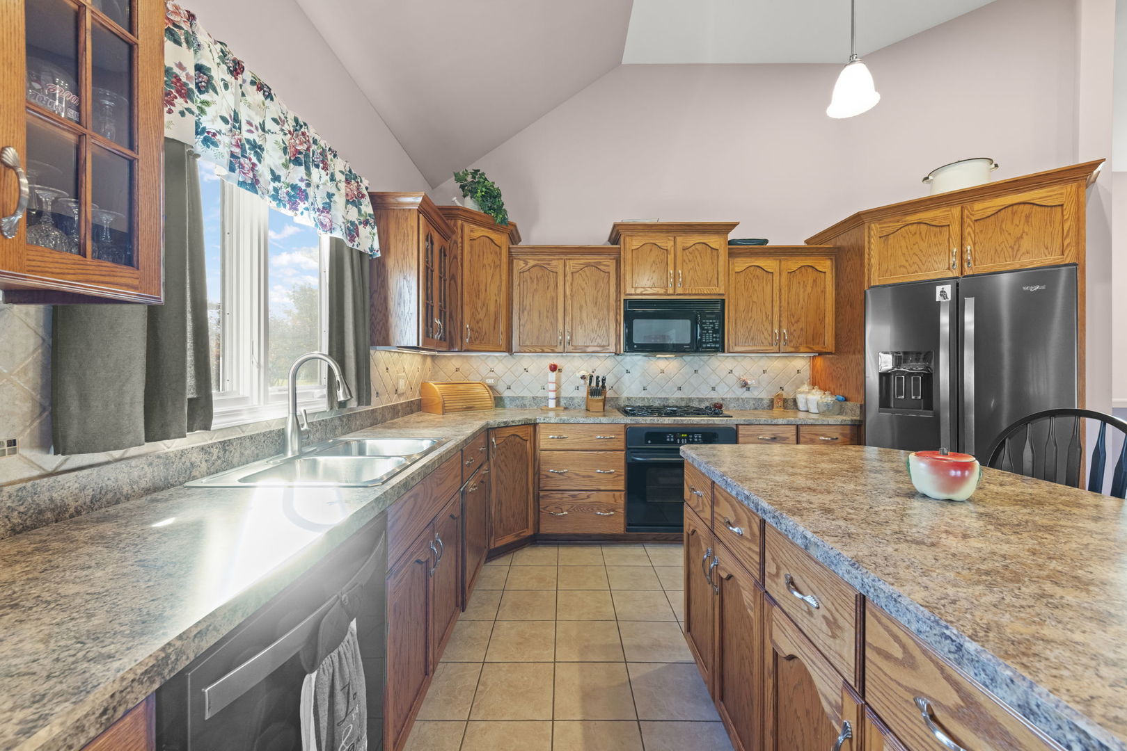 674 Friar Drive, Aurora, IL 60505