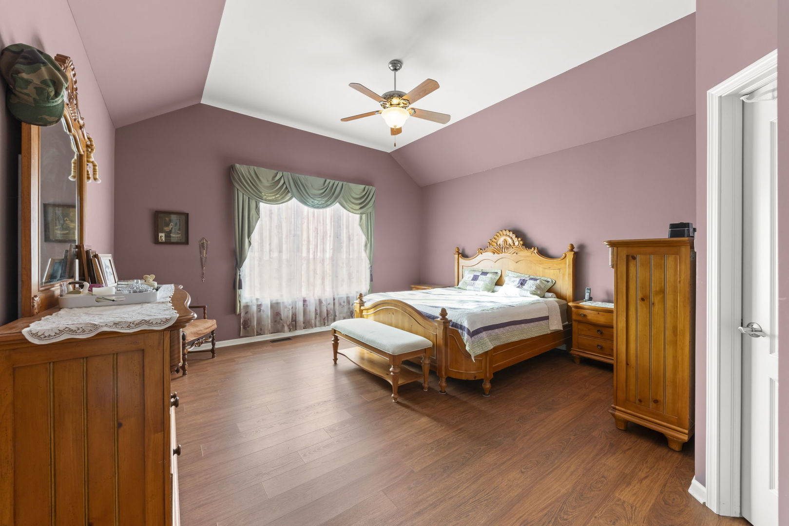 674 Friar Drive, Aurora, IL 60505