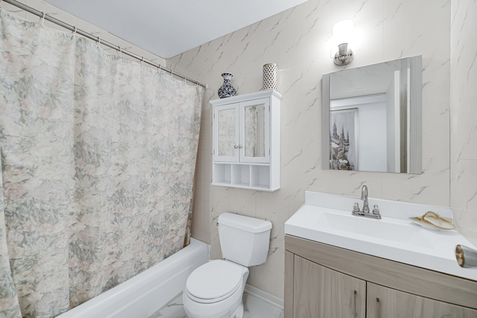 521 Coventry Lane #12, Crystal Lake, IL 60014